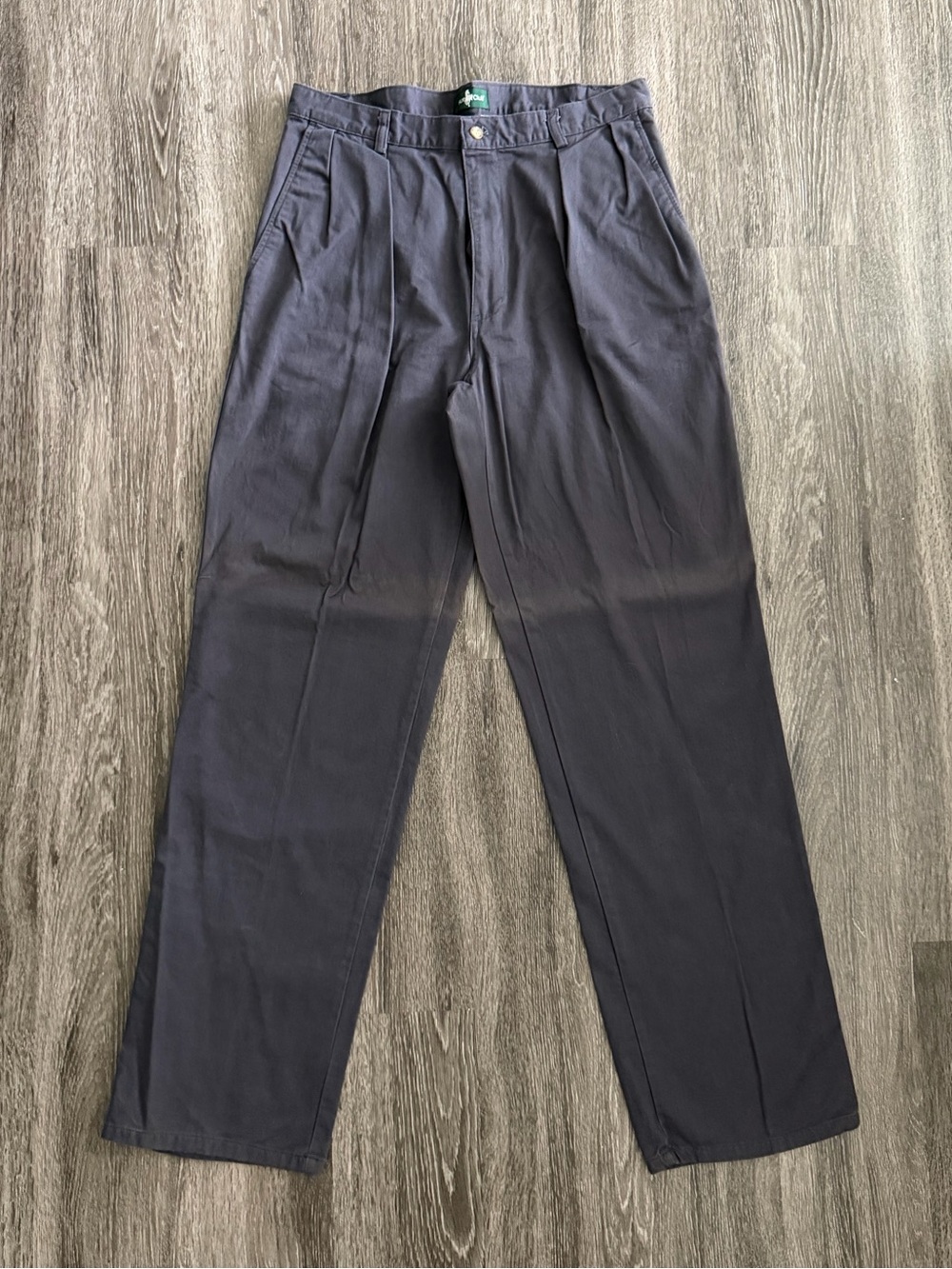 Hunt Club Pleated Chino Pants in Navy